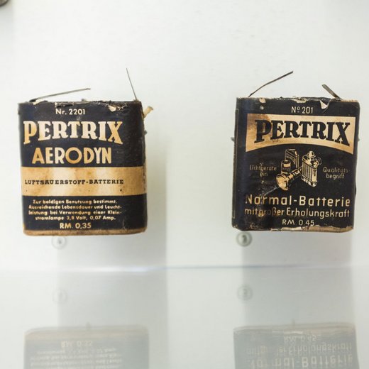 Batteries produced by Pertrix, a company part of the Quandt conglomerate. The use of forced labour by Quandt has been investigated by historians © Dokumentationszentrum NS-Zwangsarbeit, photo: Volker Lauer